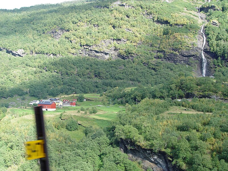 File:Flåmsbana (37).jpg