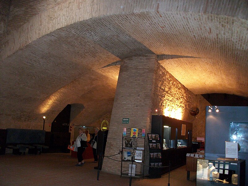 File:Forteresse de Salses gift shop.jpg