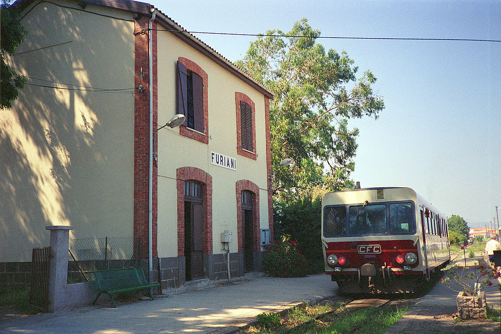 File:Bastia depot aout 1994-a.jpg - Wikimedia Commons