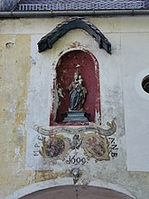 Hauptportal der ehem. Klosteranlage innen; Madonnafigurine