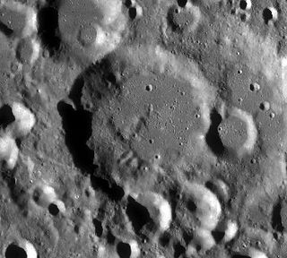 Gadomski (crater)