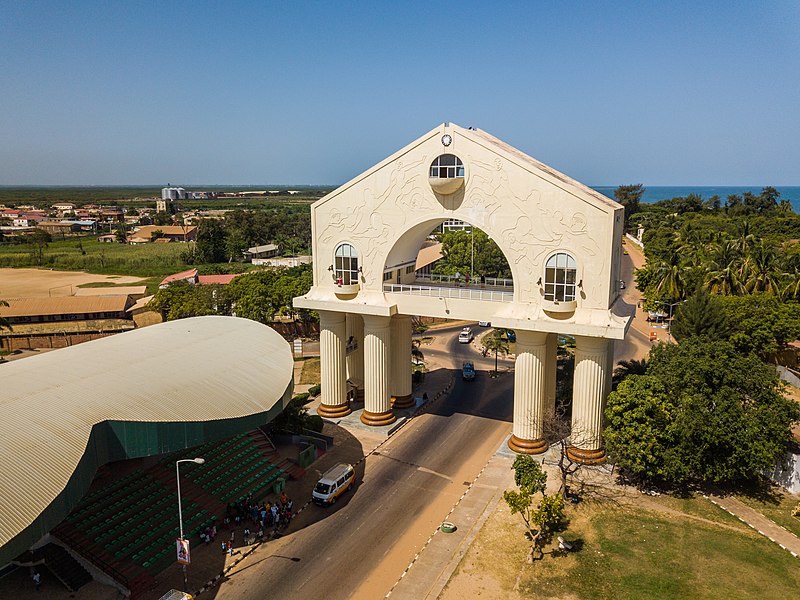 File:Gambia, Banjul, Arch 22.jpg