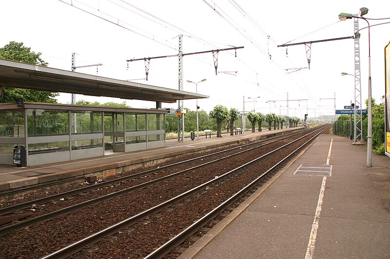 File:Gare de Vigneux-Sur-Seine IMG 5045.JPG