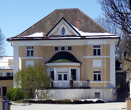 Garmisch-Partenkirchen, Burgstraße 21, Volkshochschule, 1