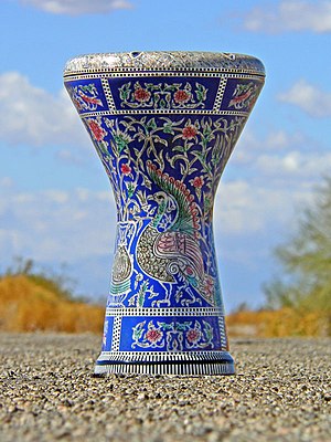 Darbuka: Musikinstrument