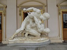 Ancient Greek/Roman wrestling statue The Wrestlers. Greek wrestlers at Chowmahalla Palace 01.jpg