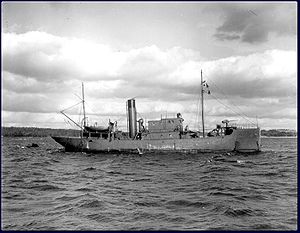 HMCS Arleux H-578.jpg