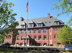 Hancock School, Mayıs 2012, Lexington MA.jpg