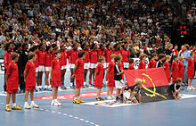 A seleção de Angola antes do jogo contra a Alemanha em 2008