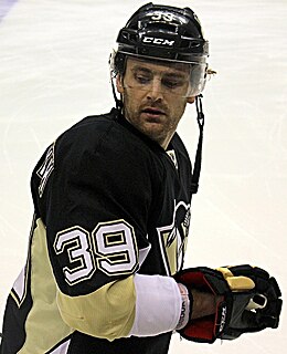 <span class="mw-page-title-main">Harry Zolnierczyk</span> Canadian ice hockey player