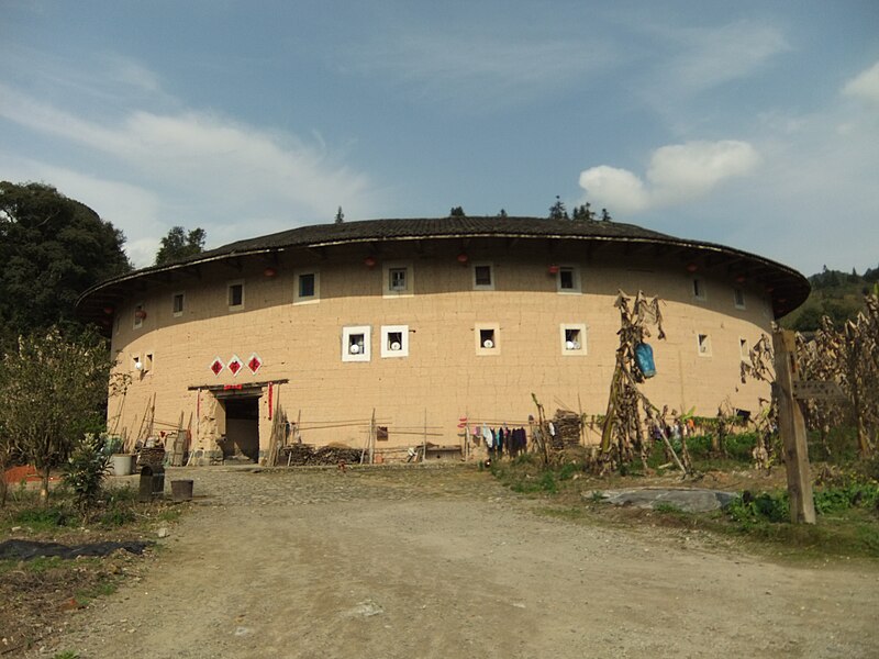 File:Hekeng - main street - Dongsheng Lou - DSCF3036.JPG