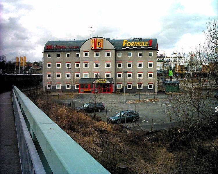 File:Hotel Formule 1 Jönköping.jpg