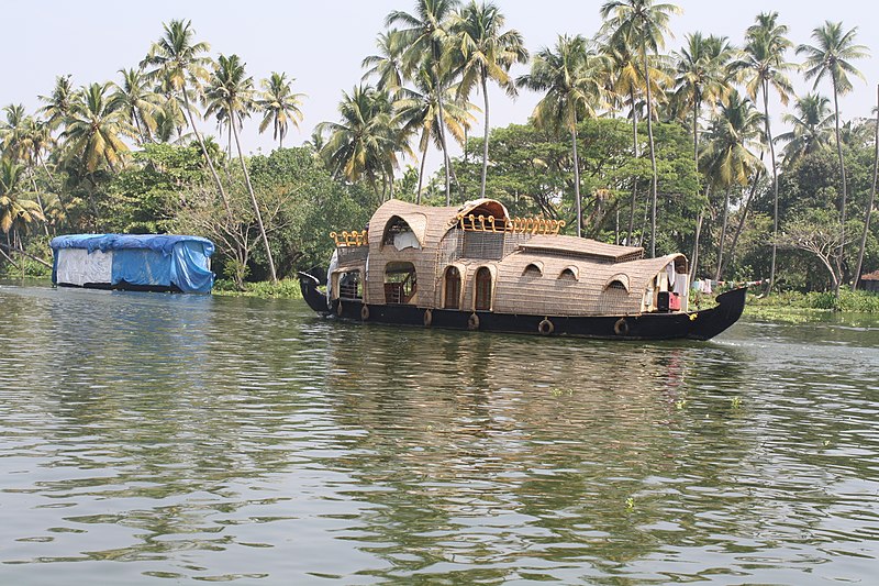 File:House Boats at Vambanatt Lake,Kumarakom,Alleppy - panoramio.jpg