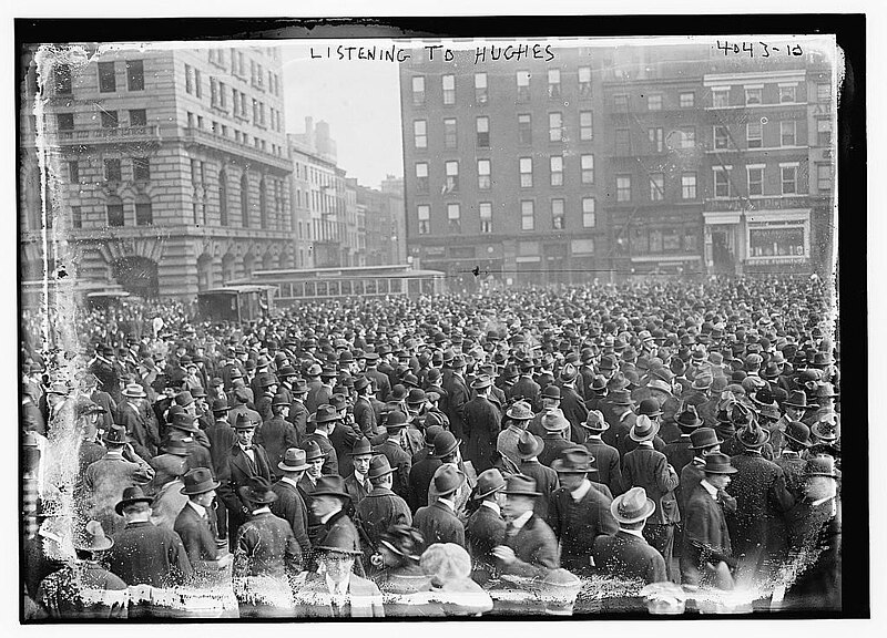 File:Hughes in Union Sq. LOC 15309132510.jpg