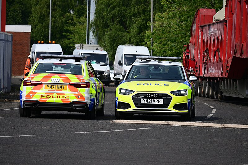 File:Hull Dogger Bank Abload South Yorkshire Police Vehicles.jpg