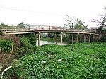 Cầu Hưng Đoài qua sông Sa Lung, xây dựng năm 1970. Nay sông bỏ hoang.