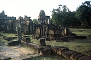 Angkor, Roluos-Gruppe: Bakong