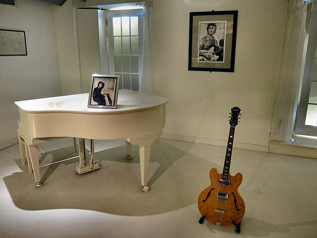 Imagine room replica of the Beatles Story museum(3).jpg