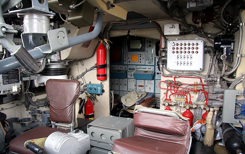 File:Inside Tor-M1 (2).jpg