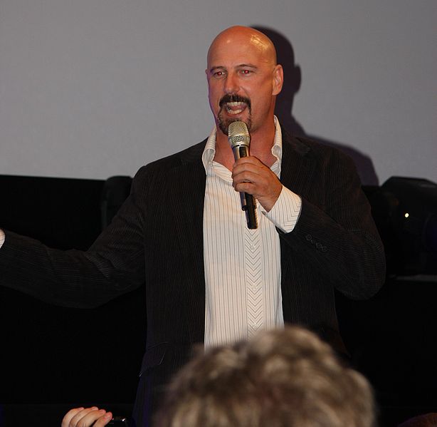 File:Joseph D. Kucan at gamescom 2009 presenting Command & Conquer 4- Tiberian Twilight PNr°0255.JPG