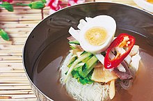 KOCIS Mul-naengmyeon, Chilled Buckwheat Noodle Soup (4594141131).jpg