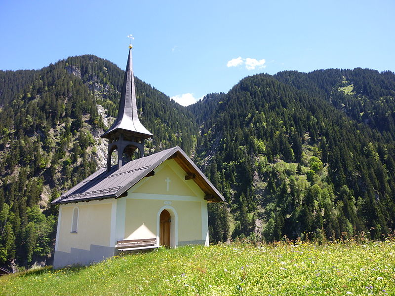 File:Kapelle St. Paul Val.jpg