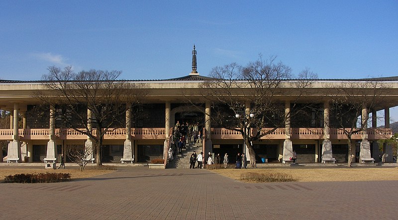 File:Korea-Gyeongju.National.Museum-01.jpg