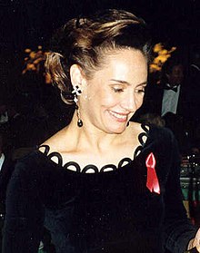 Metcalf at the 1992 Emmy Awards Lauriemetcalf.jpg