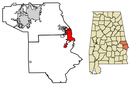 Location of Phenix City in Lee and Russell counties, Alabama.