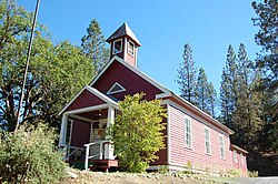 Lewiston Schoolhouse Library.JPG