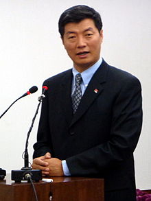 Lobsang Sangay delivering 6th Dr. K R Narayanan Memorial Lecture at Jamia Millia Islamia, New Delhi, India.JPG