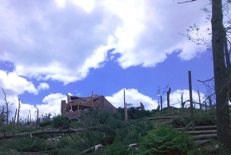 File:Log cabin damaged by 2011 tornado; Brimfield, MA.jpg