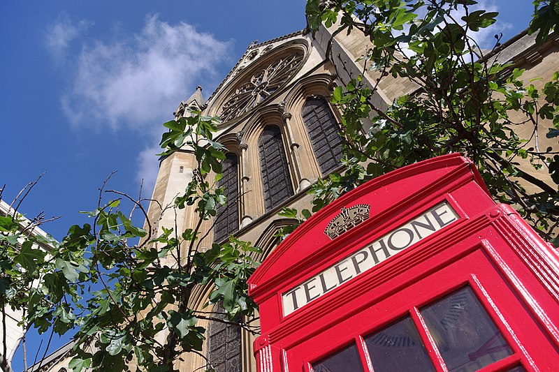 File:London MMB I8 Church of Christ the King.jpg