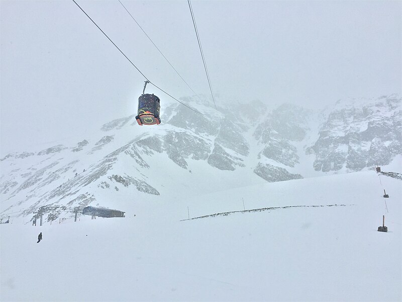 File:Lone Peak Tram, January 2018.jpg