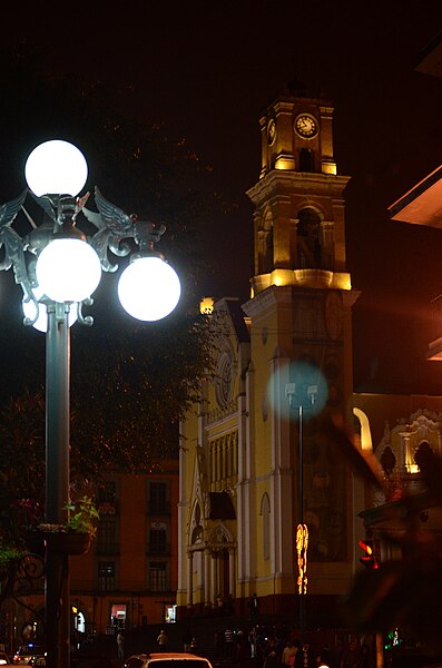 File:Luces De Noche En Xalapa Xalapa S Night Lights (54390942).jpeg