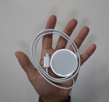 MagSafe (wireless charger)