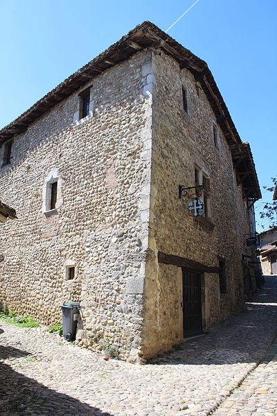 File:Maison Bache Pérouges 1.jpg