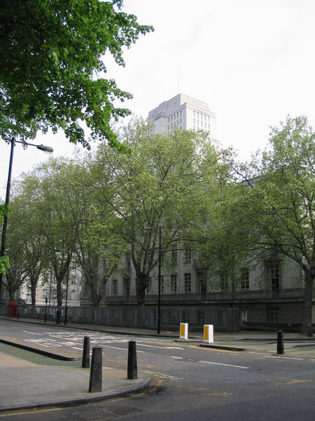 File:Malet Street and Senate House.jpg