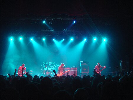 Mastodon live 2007.jpg