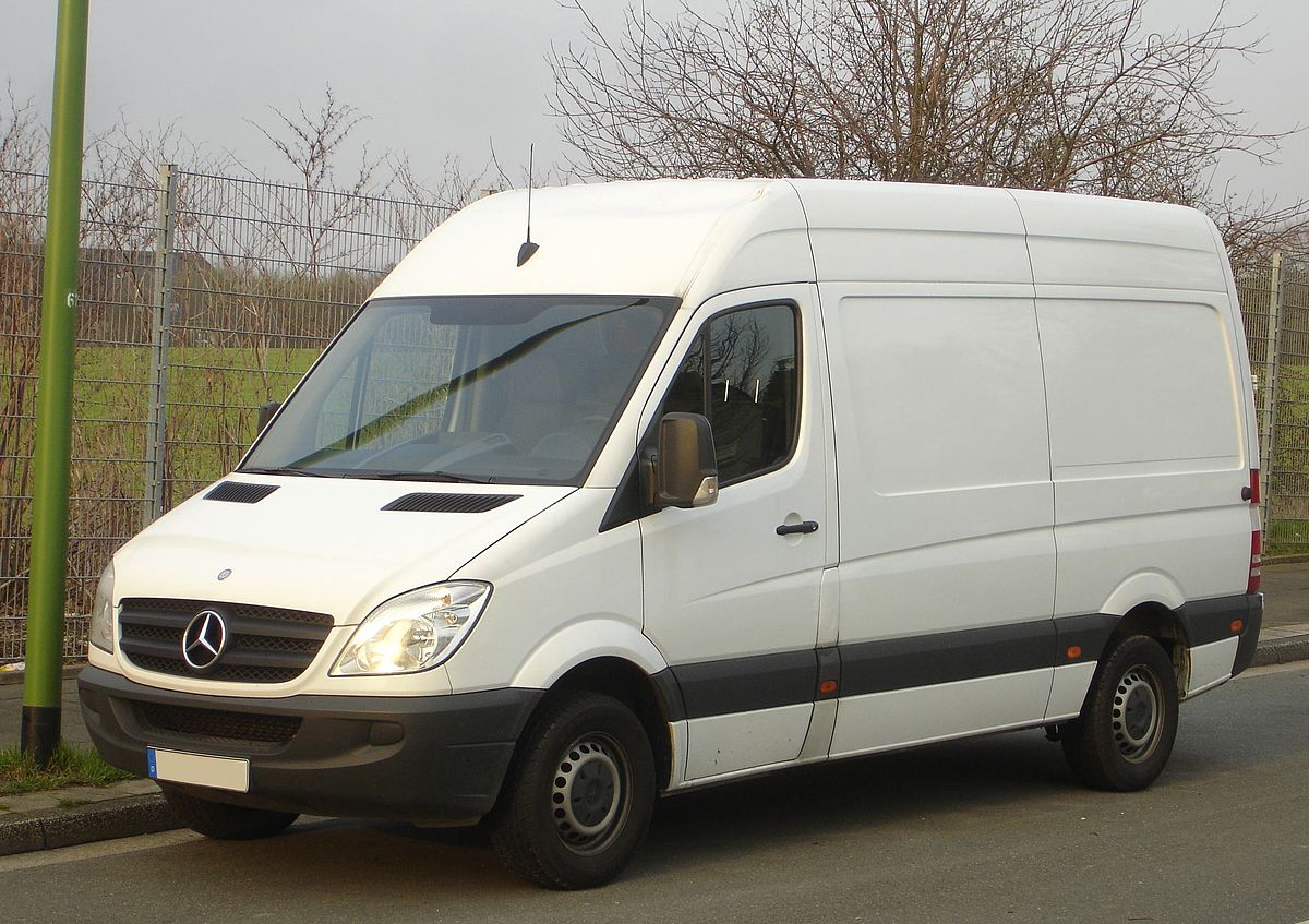 File:Mercedes-Benz Sprinter Modelljahr 2006.jpg - Wikipedia