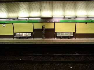 Metro station Lesseps