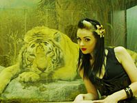 Missy with a taxidermy tiger at Edinburgh Museum, 2006