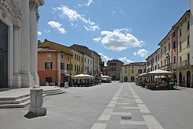 Montichiari Piazza Santa Maria.jpg