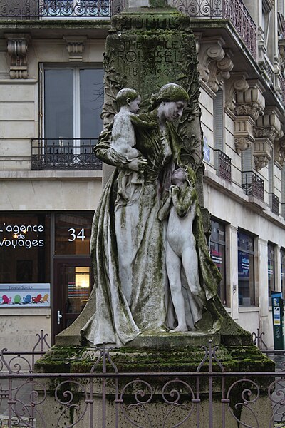 File:Monument Roussel Paris 6.jpg