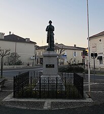 Le monument aux morts.