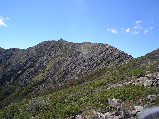 Mountains list. Гора Виктория Австралия. Грампианские горы. Гора Виктория окрестности. Mount Buller.