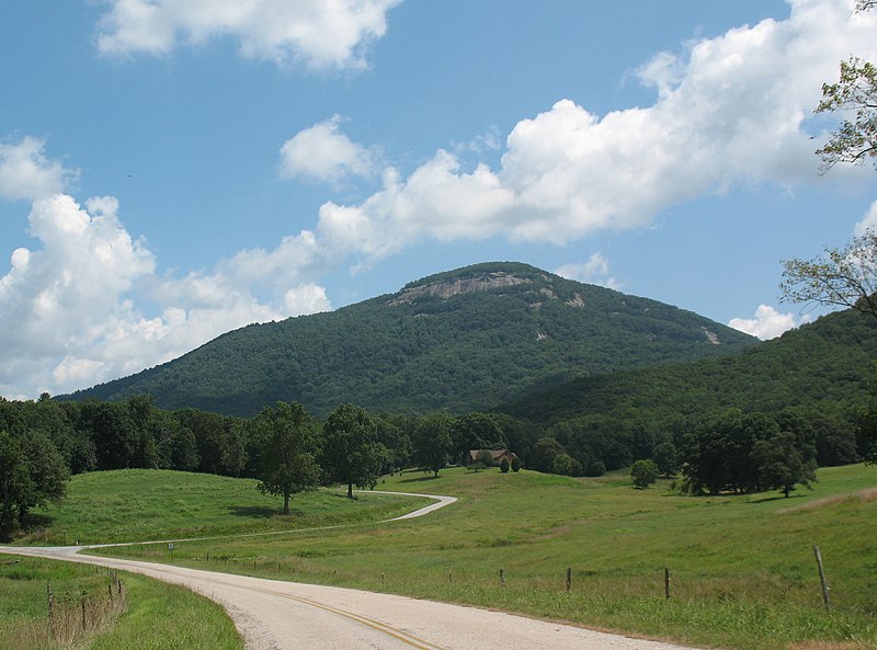 File:Mount Yonah in summer.jpg