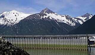 <span class="mw-page-title-main">Mount Harding (Alaska)</span> Mountain in Alaska, United States