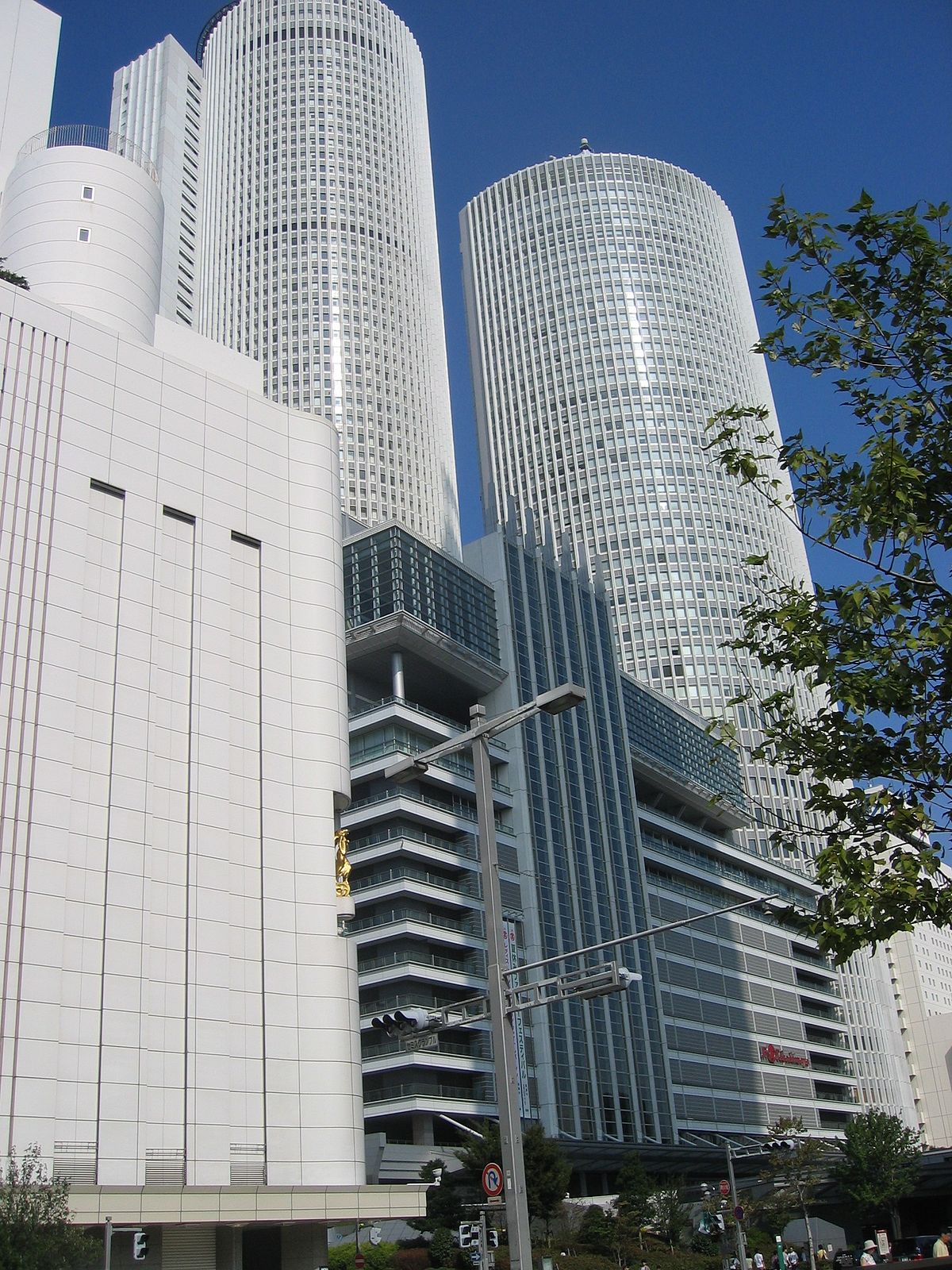 Central tower. Башенный комплекс Central Towers Нагойя.