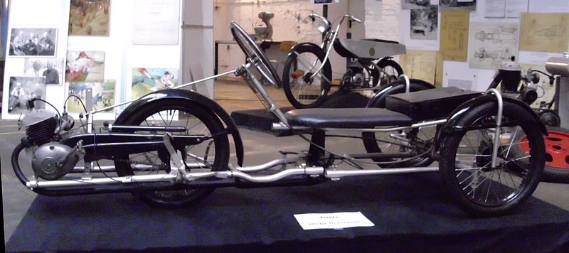 Datei:Neander Fahrmaschine Dreirad ohne Karosserie 1934-1939 seitlich.JPG